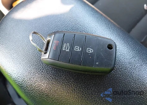 2017 Kia Forte Lx из США, поврежденный, VIN 3KPFK4A74HE056937